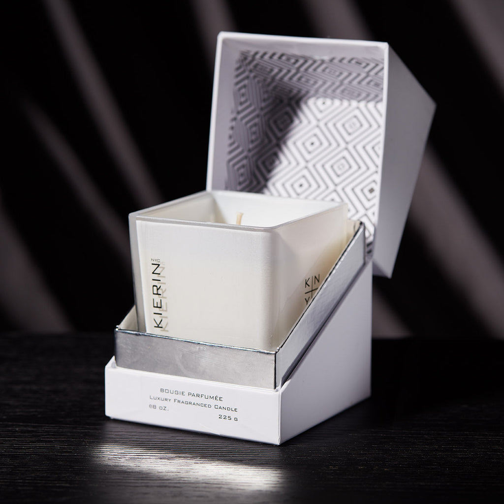 10 A.M. FLIRT SCENTED CANDLE KIERIN